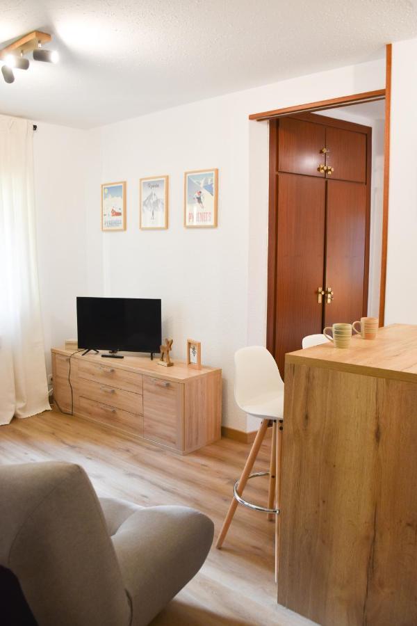 Estudio Madriu - Renovado A Pie De Pistas Pas De La Casa Bagian luar foto